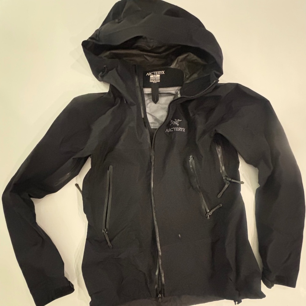 Arc’teryx Beta Jacket - image 1